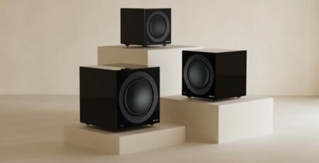 Cinema atmosphere at home: How multiple subwoofers make the difference